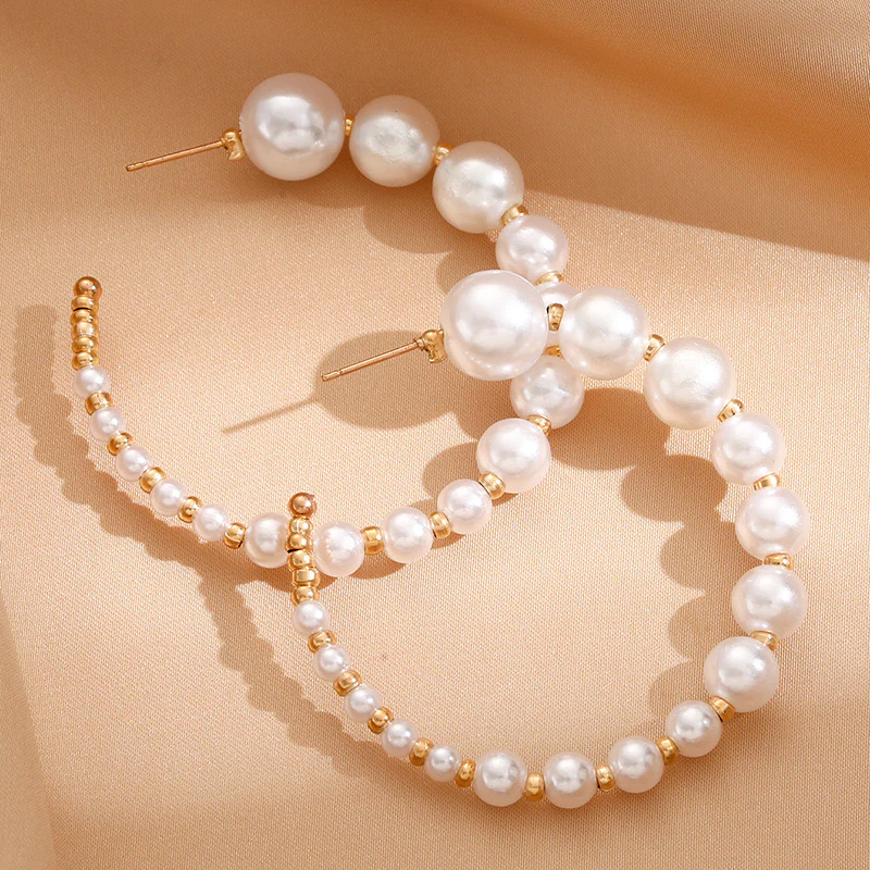 A moment for Pearls! Earrings - Image 2
