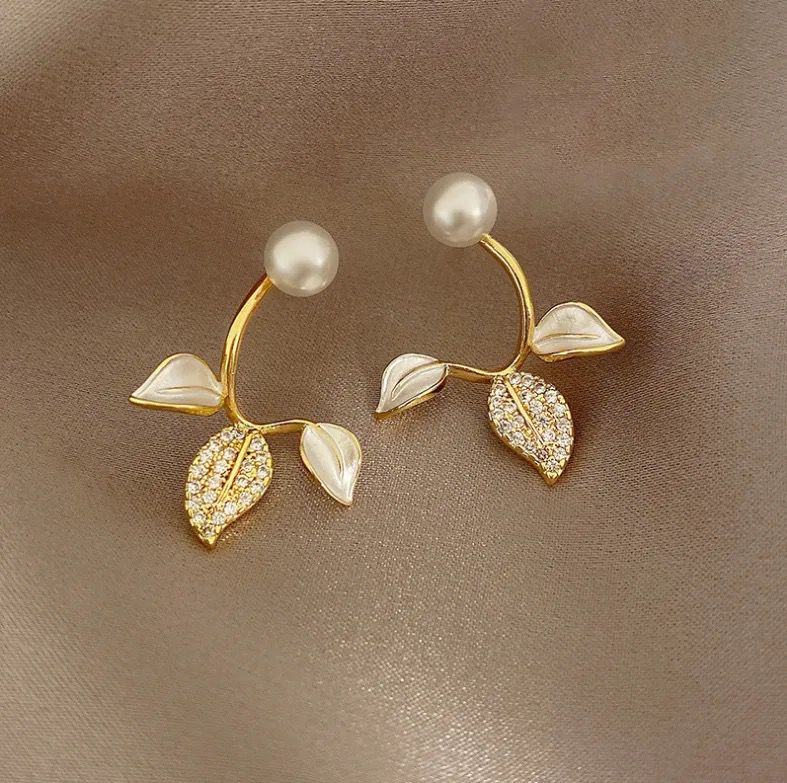 Abstract Leaf Earrings - Image 4
