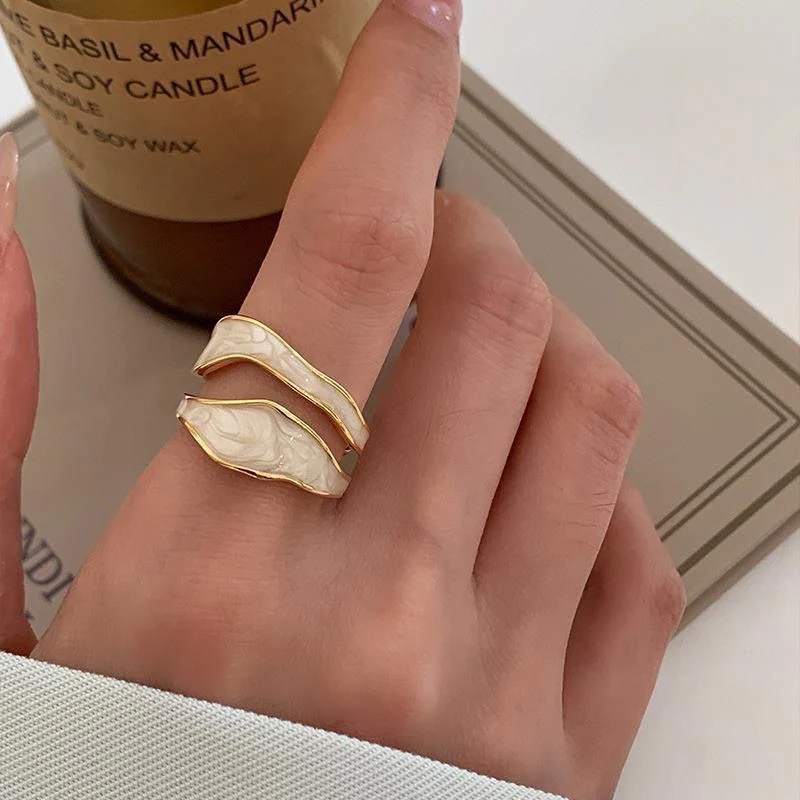 Abstract Swirl Chunky Ring