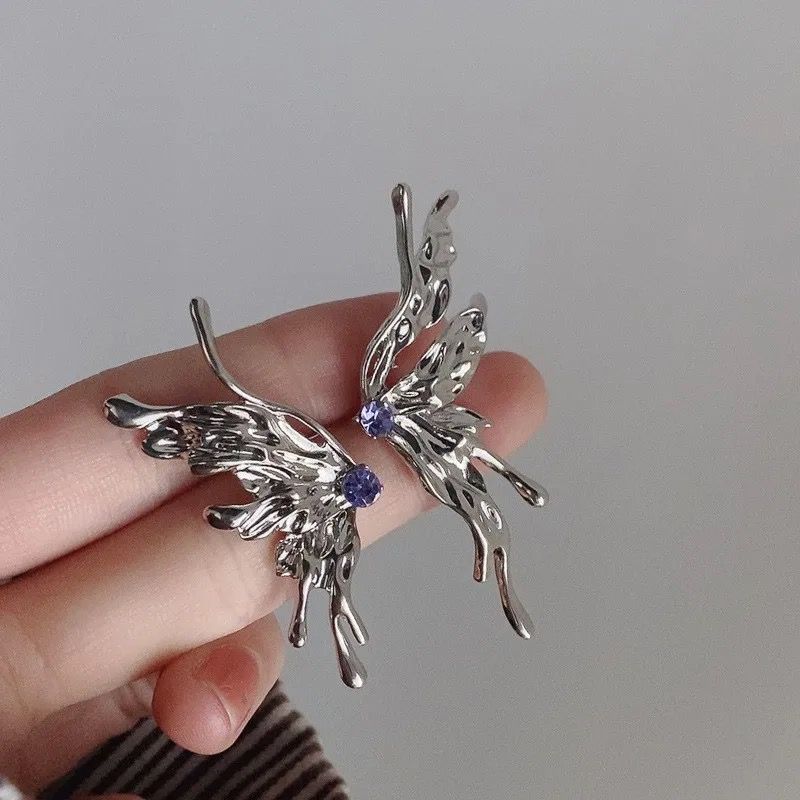Aesthetic Punk Earrings - Image 3