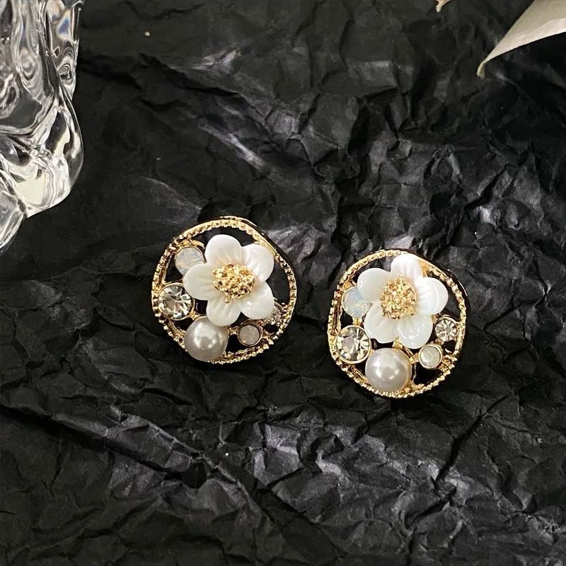 Fairy Floral Earrings - Image 3