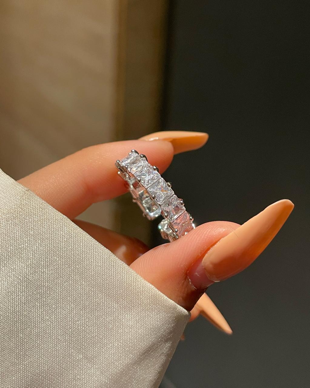 Alexi Ring Band