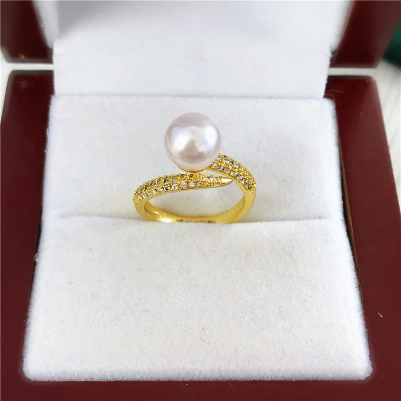 All Eyes on Pearl! Ring