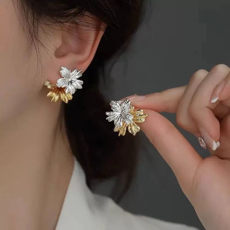 Amber n Ice Flower Earrings - Image 2