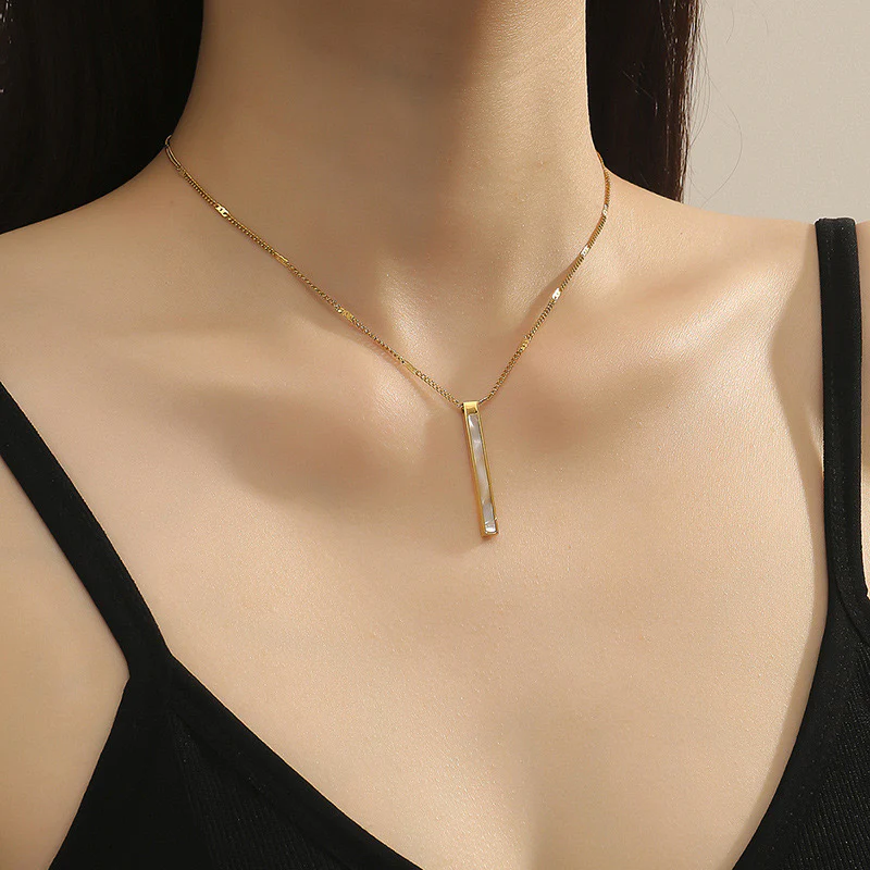 Anastasia Bar Necklace