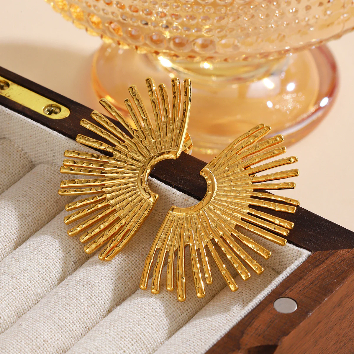 Aphrodite Gold Earrings - Image 5