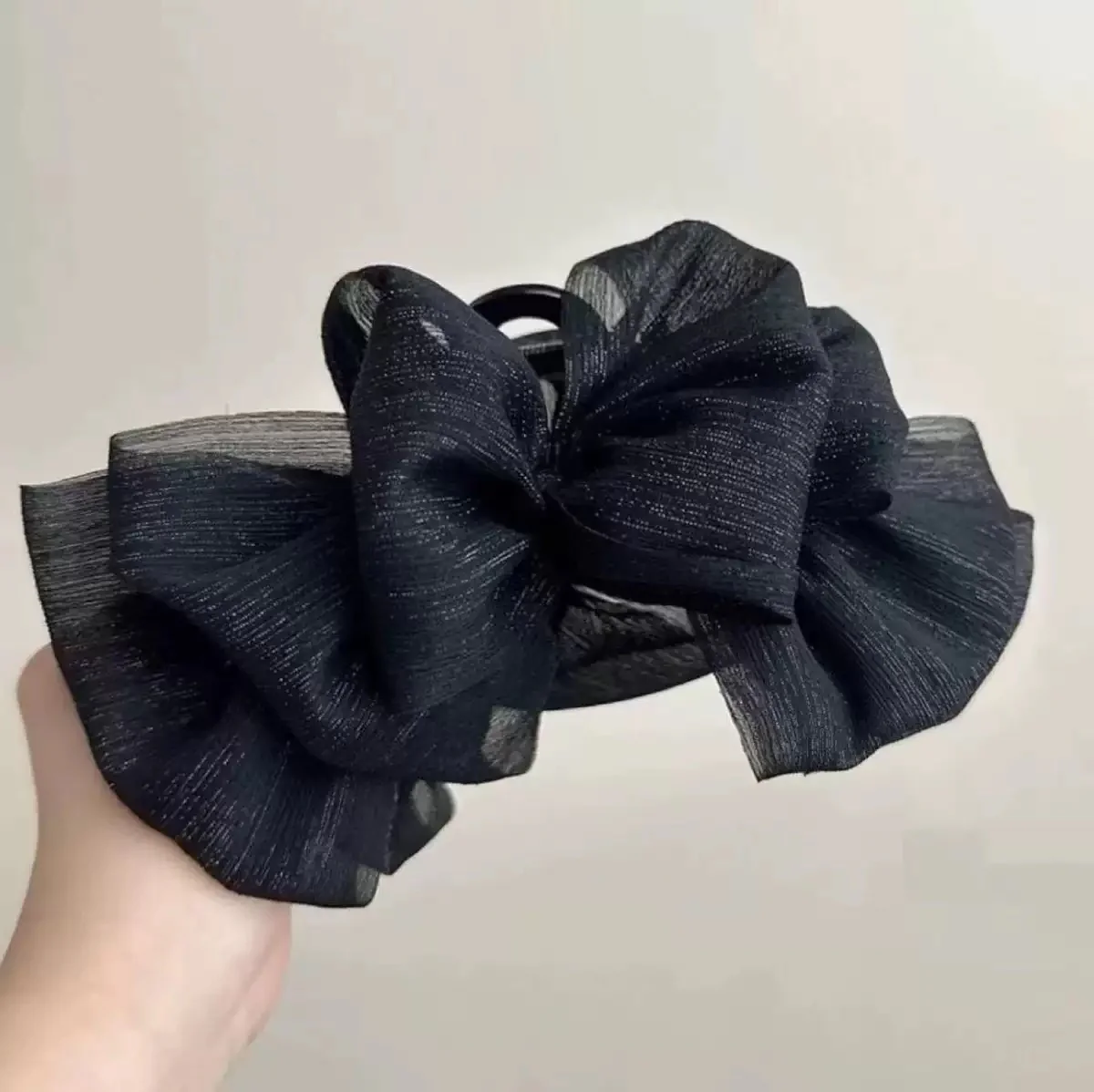 Ariana Ruffle Claw Clip - Image 2