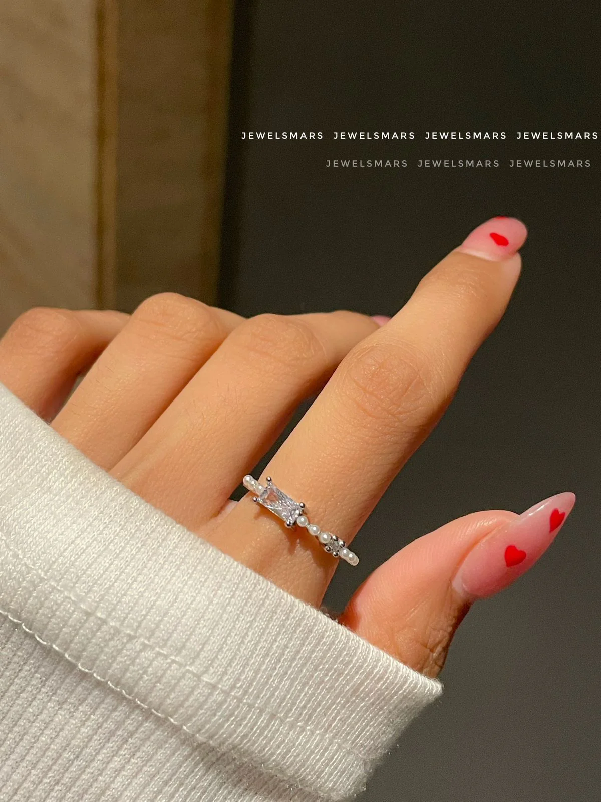 Aura Crystal & Pearls Ring - Image 2