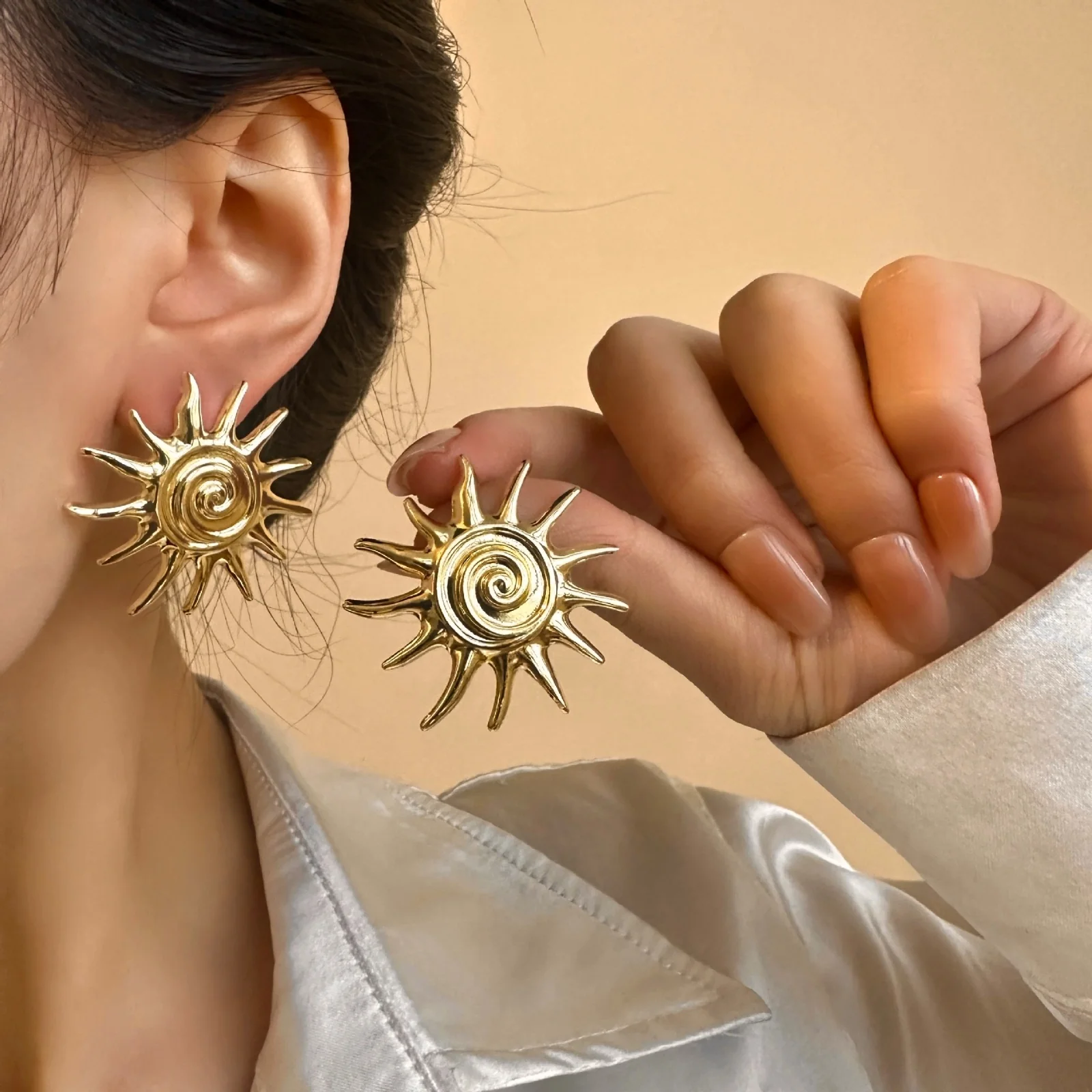 Aurelia Halo Earrings - Image 2