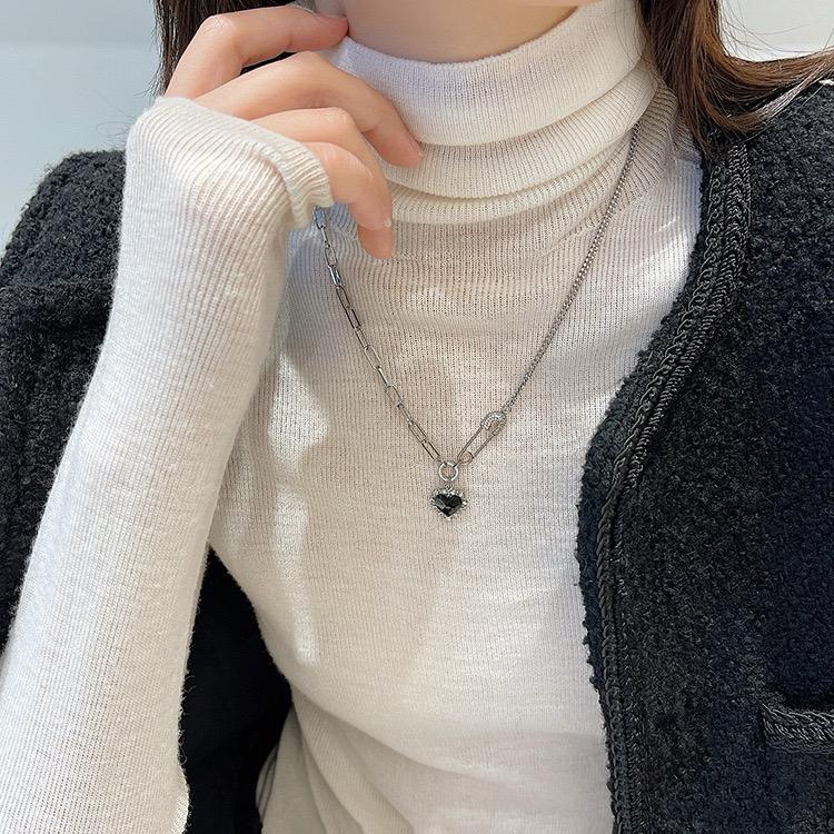 Baddie in Love Necklace - Image 5