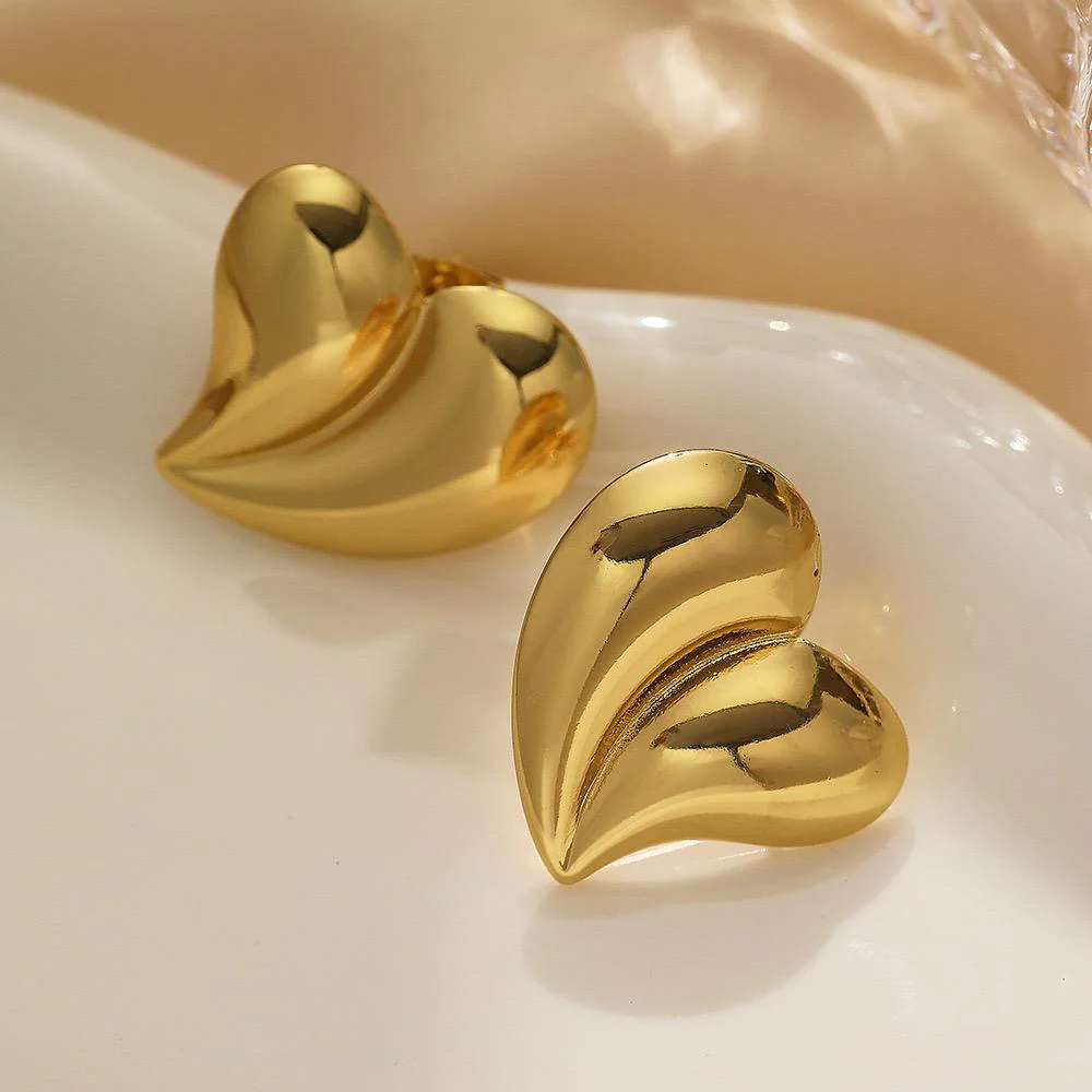 Barbara Heart Earrings - Image 3