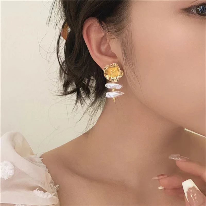 Baroque Pearly Floret Earrings - Image 5