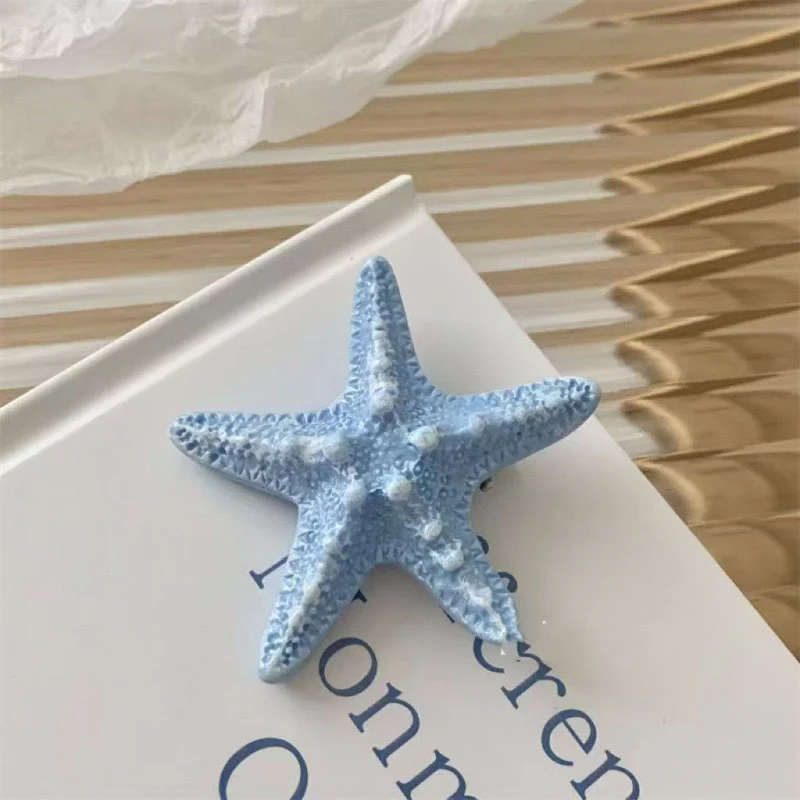Beach-cation Essential Hair Clip - Image 6