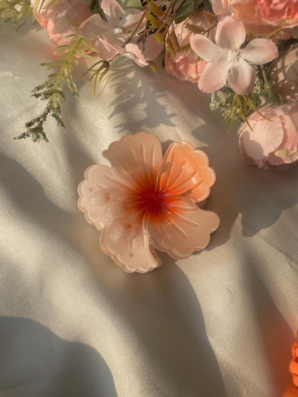 Beach-cation Hawaiian Hibiscus Hair Clip - Image 7
