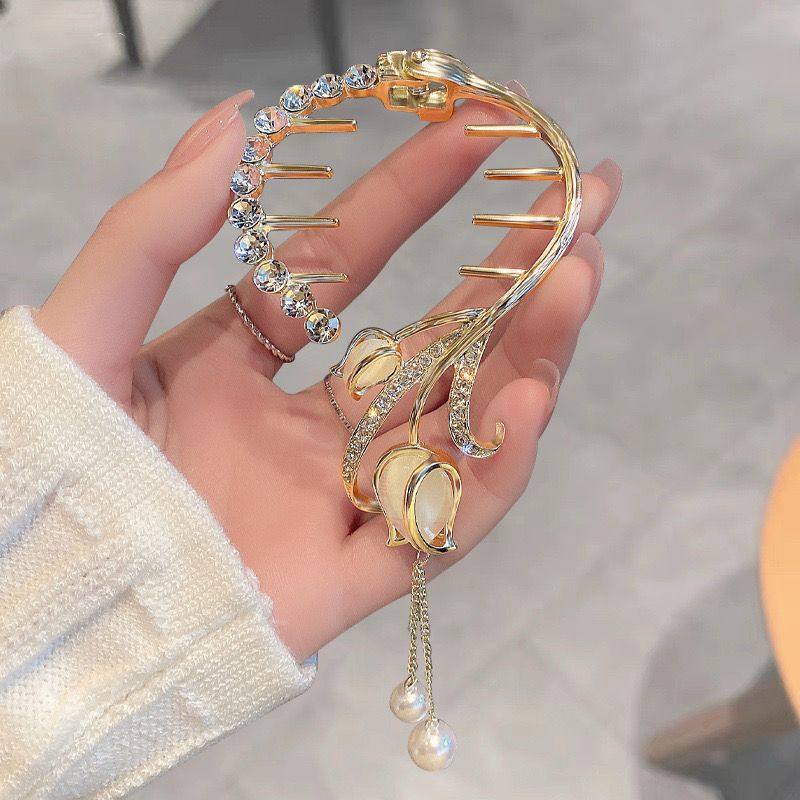 Belle Flower Bun Hairclip - Image 3