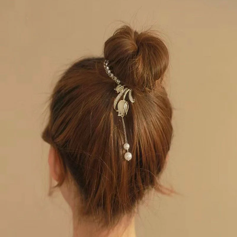 Belle Flower Bun Hairclip - Image 4