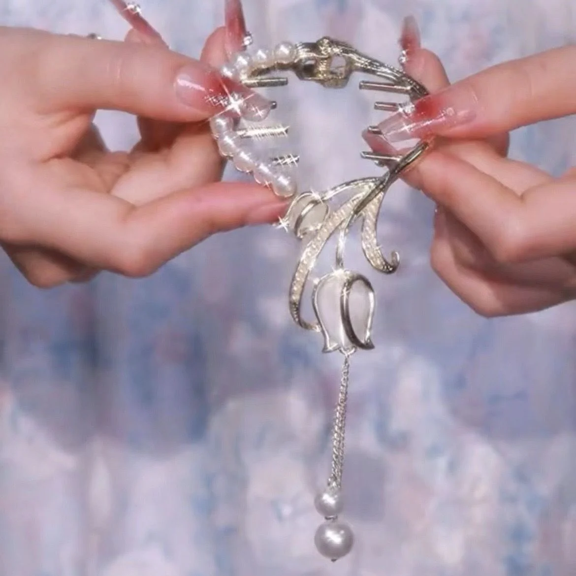 Belle Flower Bun Hairclip - Image 5