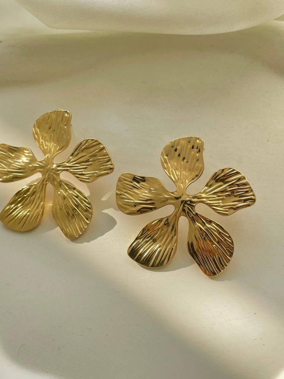 Big Daffodil Earrings [stainless steel] - Image 2