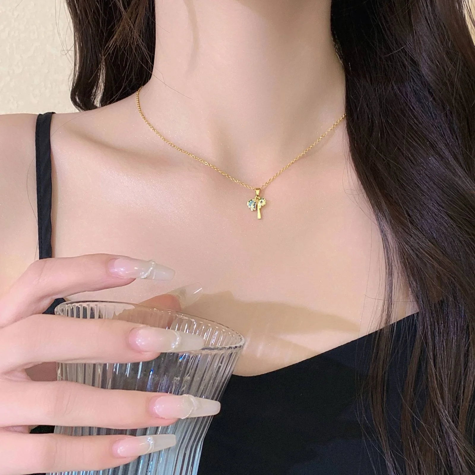 Blingy Bahamas Necklace - Image 2