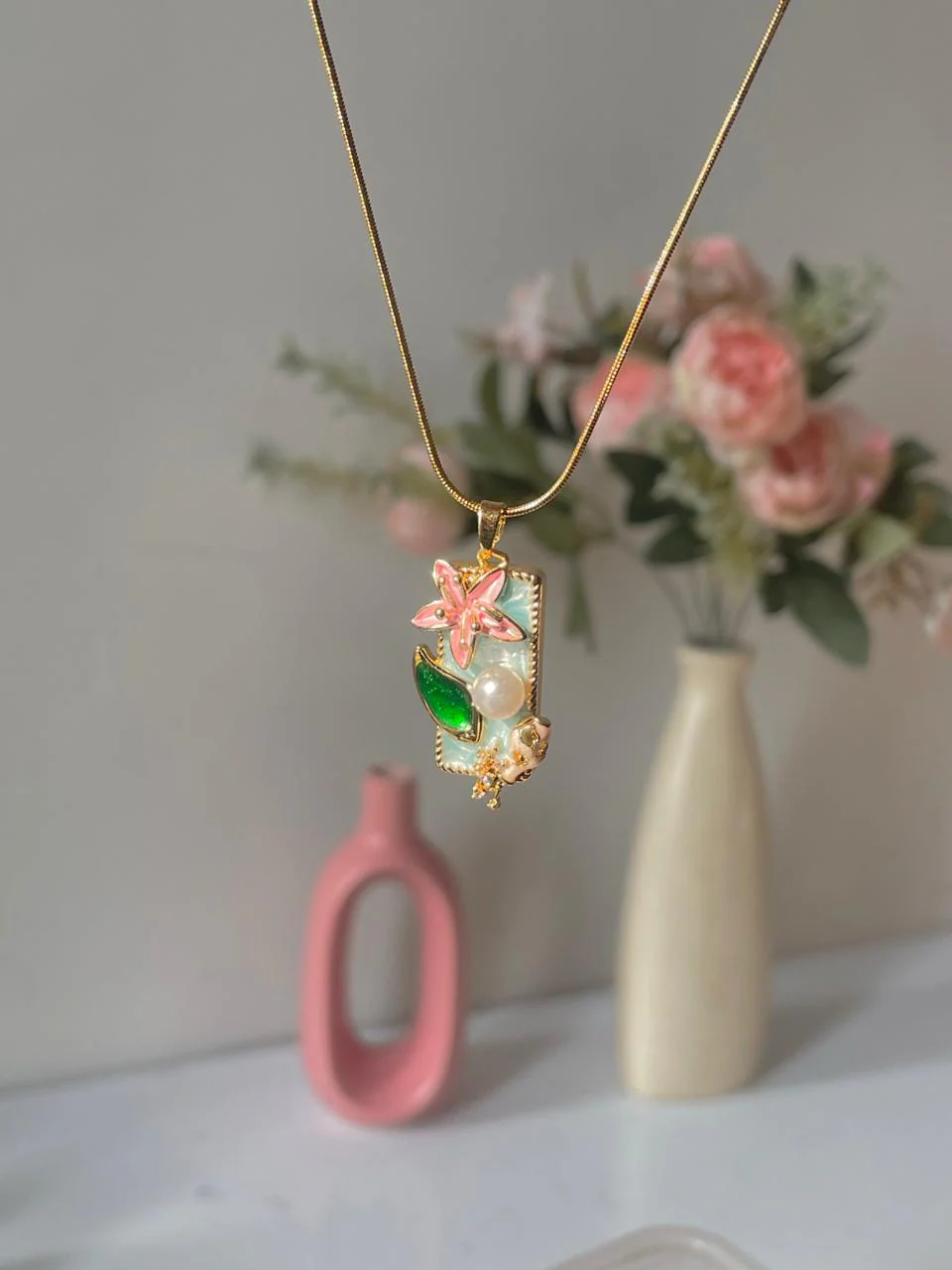 Blushing Lily Vintage Necklace - Image 2