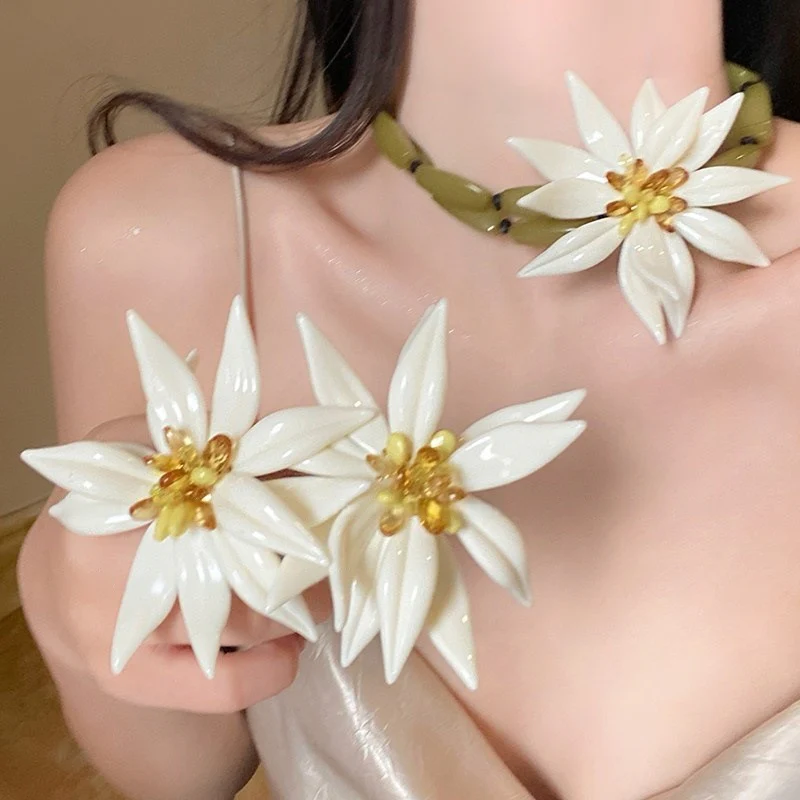 Bohemian Beaded Large Flower Necklace - Image 3