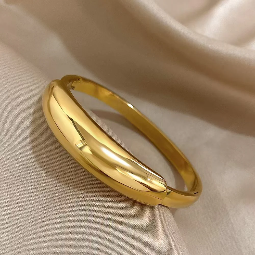 Bold-Beauty Structured Bracelet