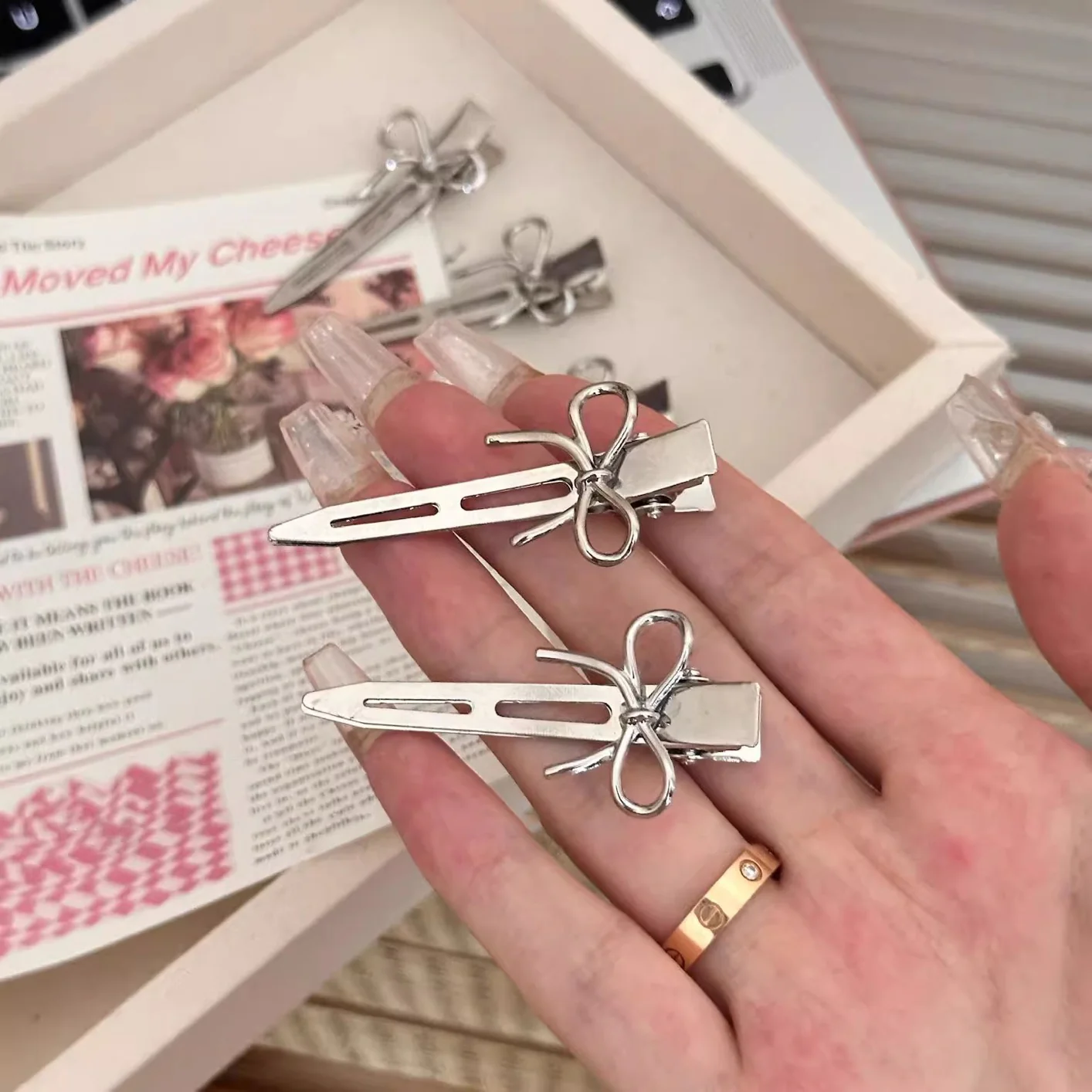 Bold little Bow Hair Clip (pack of 2) - Image 3