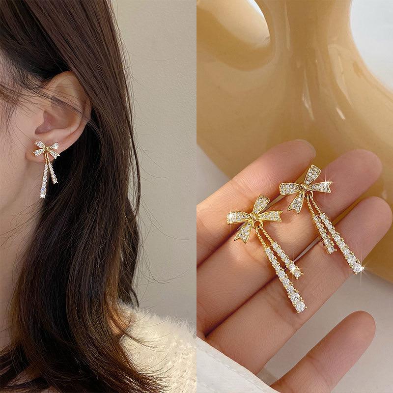 Bow dandling Earrings - Image 4