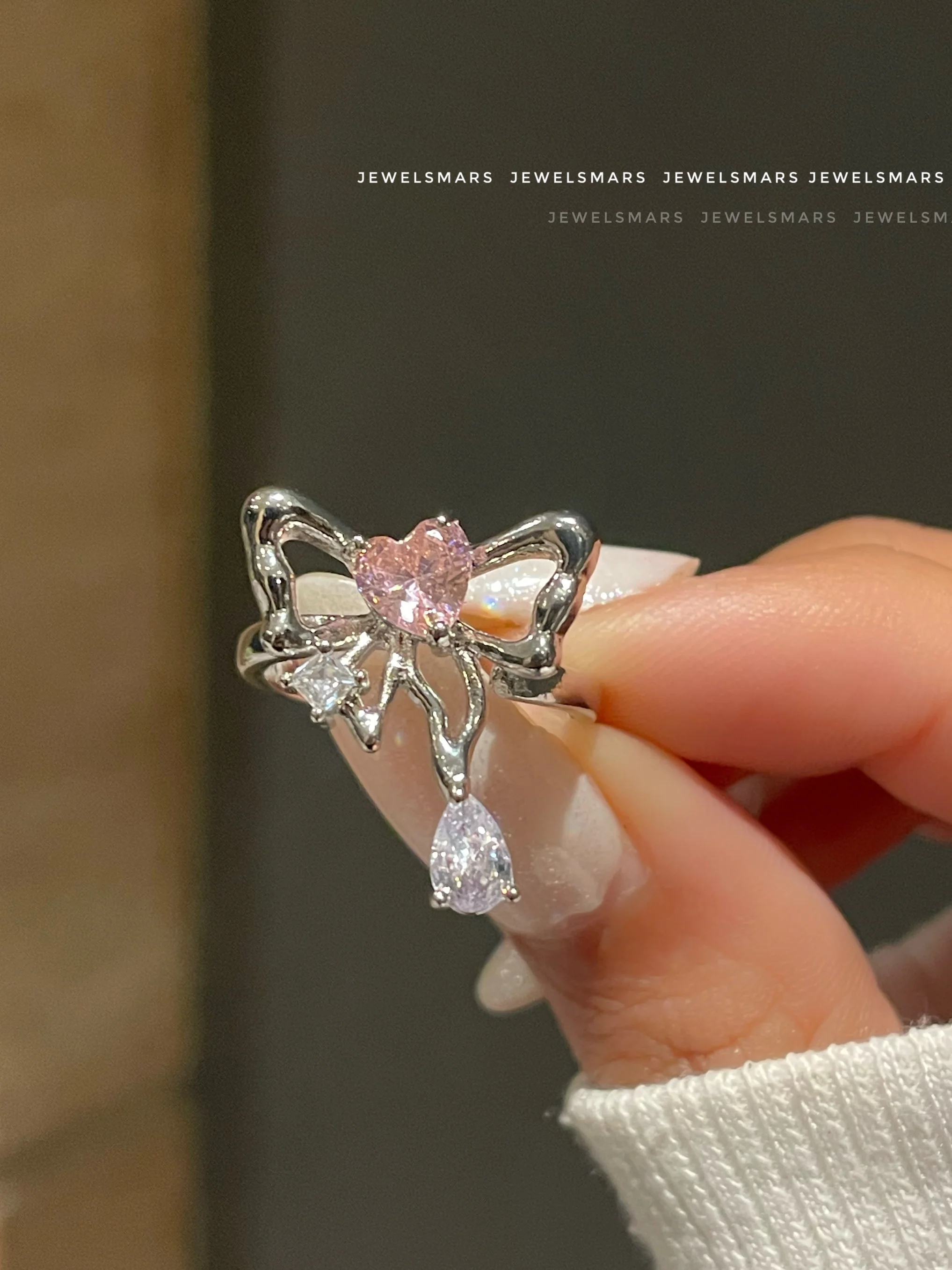 Bow Me Ring - Image 3