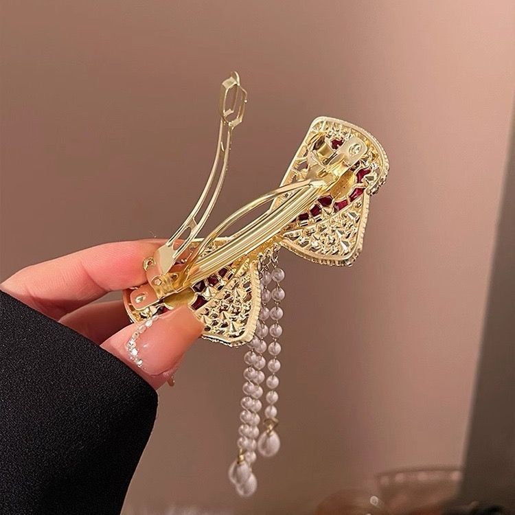 Bow & Roses Dangling Pearls Hair Clip - Image 3