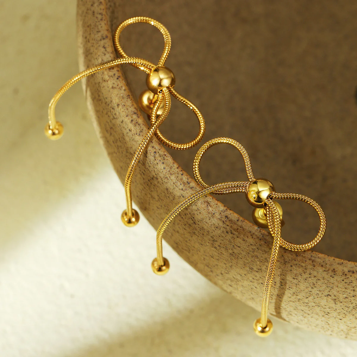 Bows Belle Earrings - Image 4