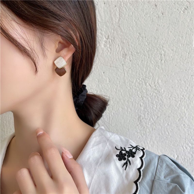Brown Statement Earrings - Image 3