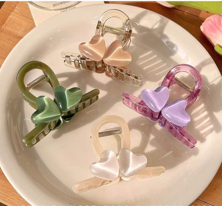 Bubblegum Kisses Claw Clip - Image 3