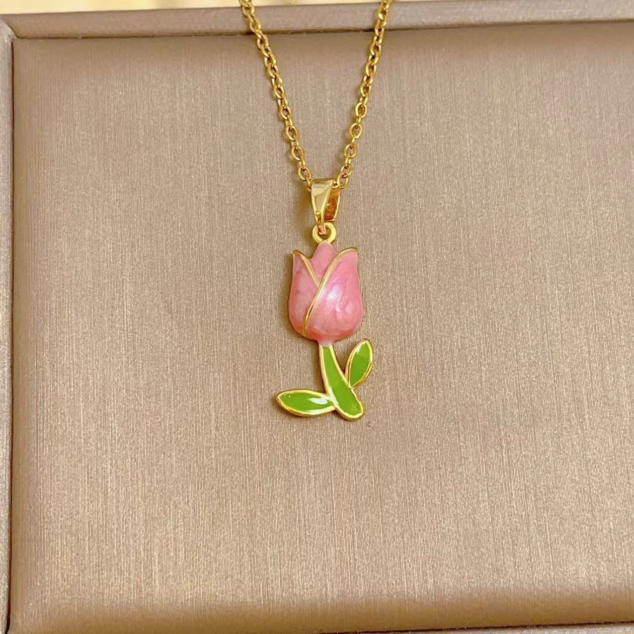 Budding Romance Tulip Necklace