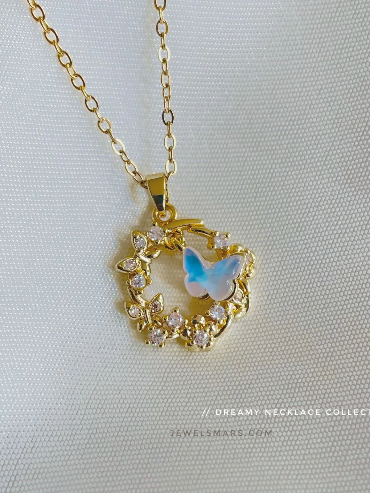 Butterfly lover Necklace - Image 2