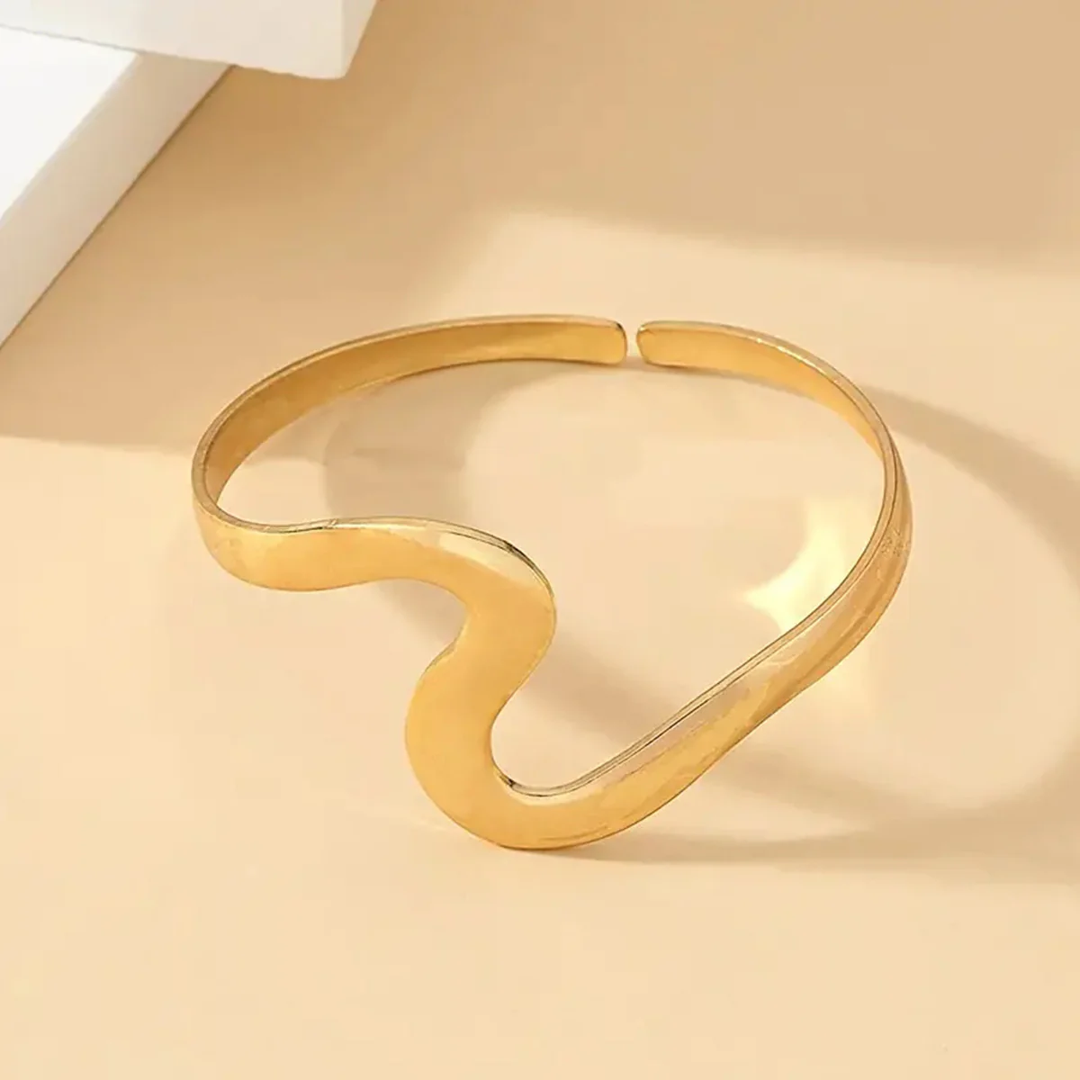 Camille Gold Arm cuff - Image 4