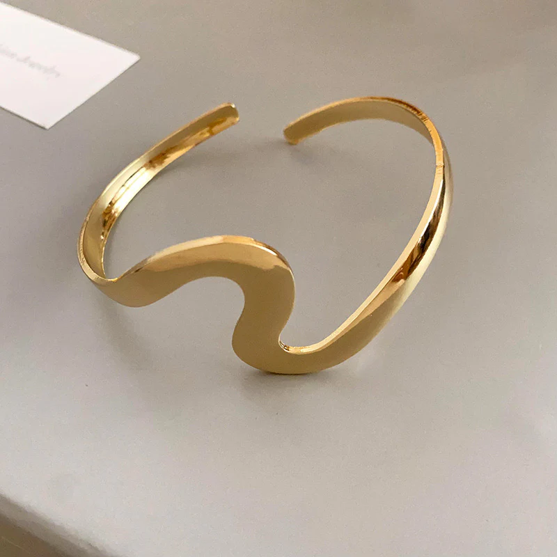 Camille Gold Arm cuff - Image 5