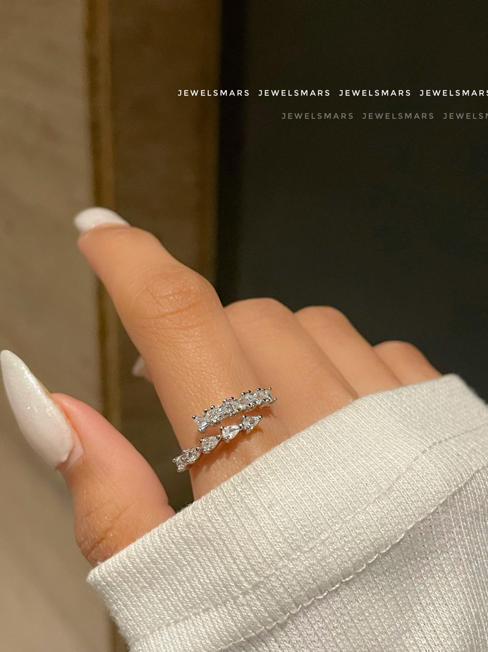 Cathy Rhinestones Ring - Image 3