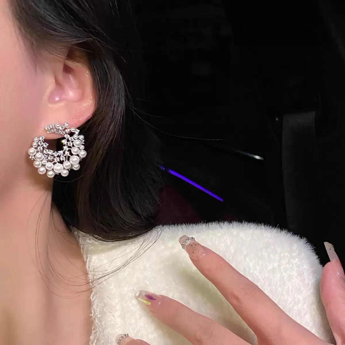 Celestial Illusion Pearl Earrings - Image 2