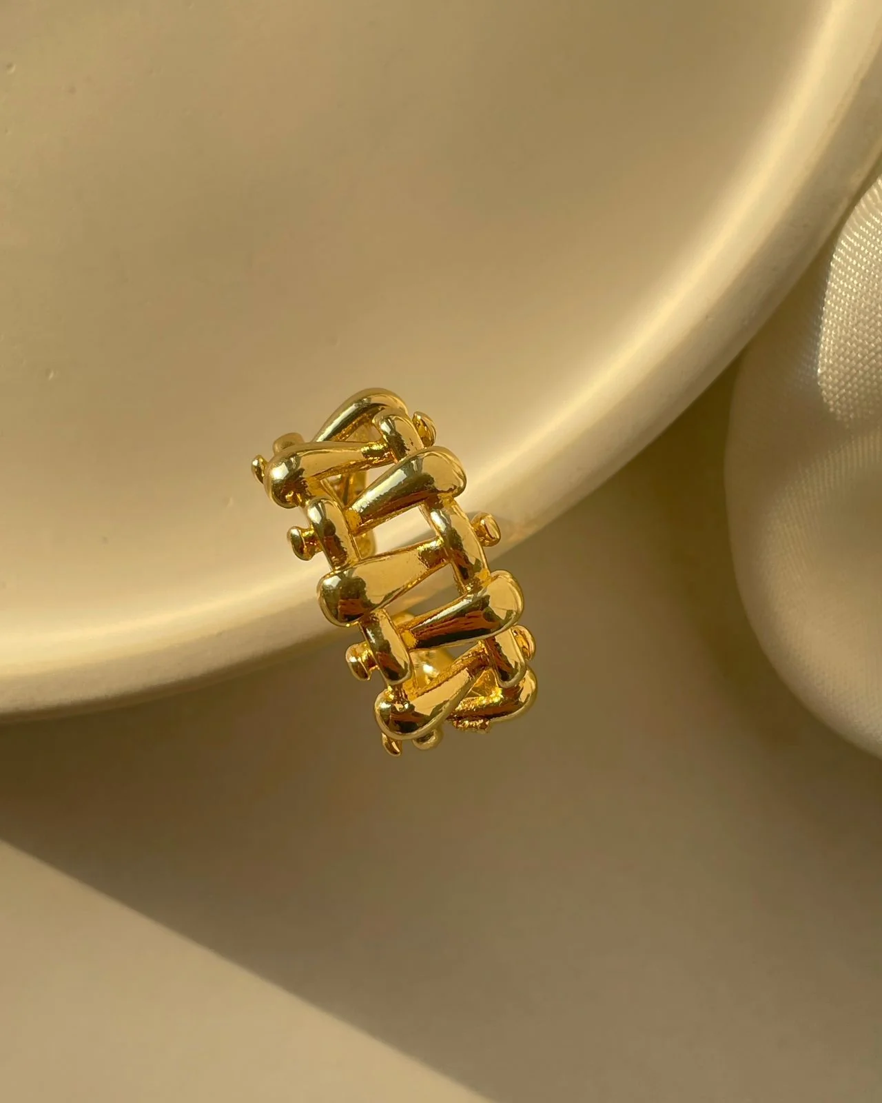 Chain it Statement Ring - Image 2