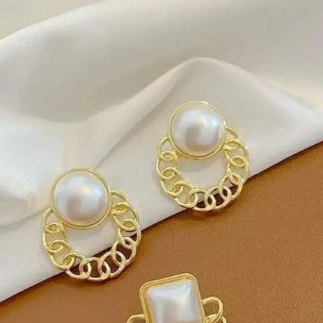 Chain Pearl Statement Earrings - Image 3