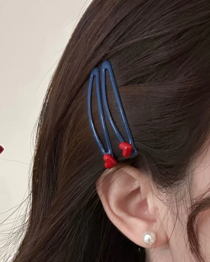 Cheesy-love Heart Hair Clip - Image 4