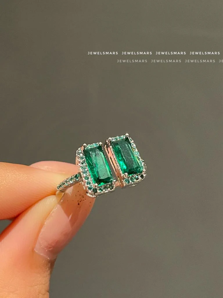 Classic Love Ring - green - Image 2