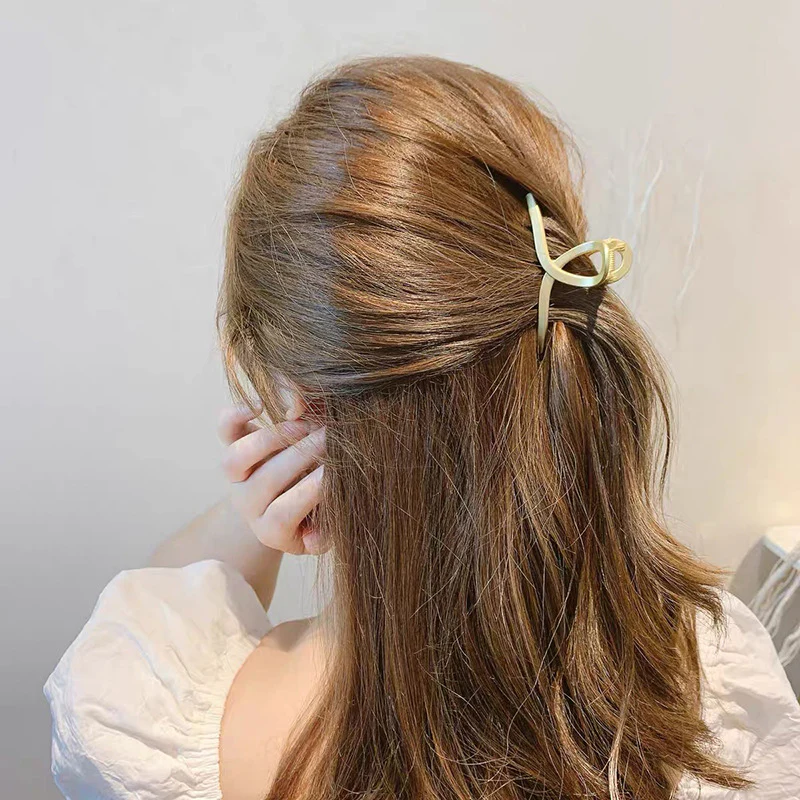 CLASSY INFINITY CLAW CLUTCHER