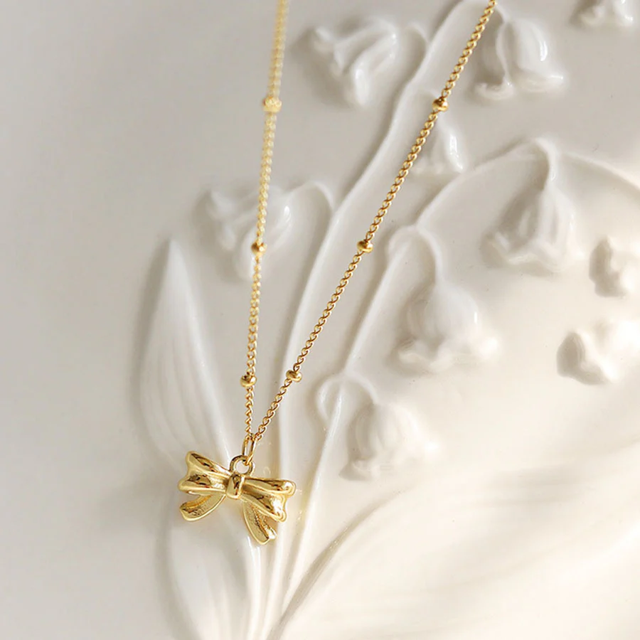 Clean Girl Era Bow Necklace - Image 4