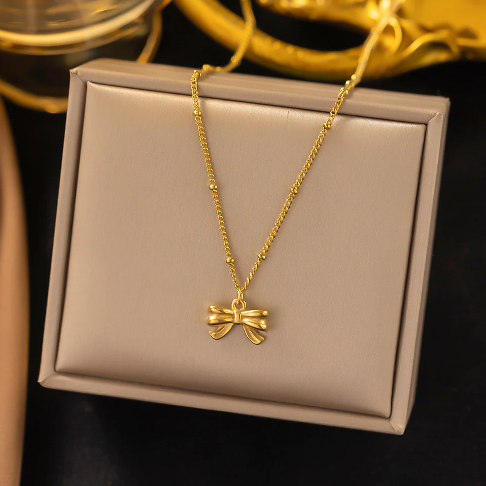 Clean Girl Era Bow Necklace - Image 5