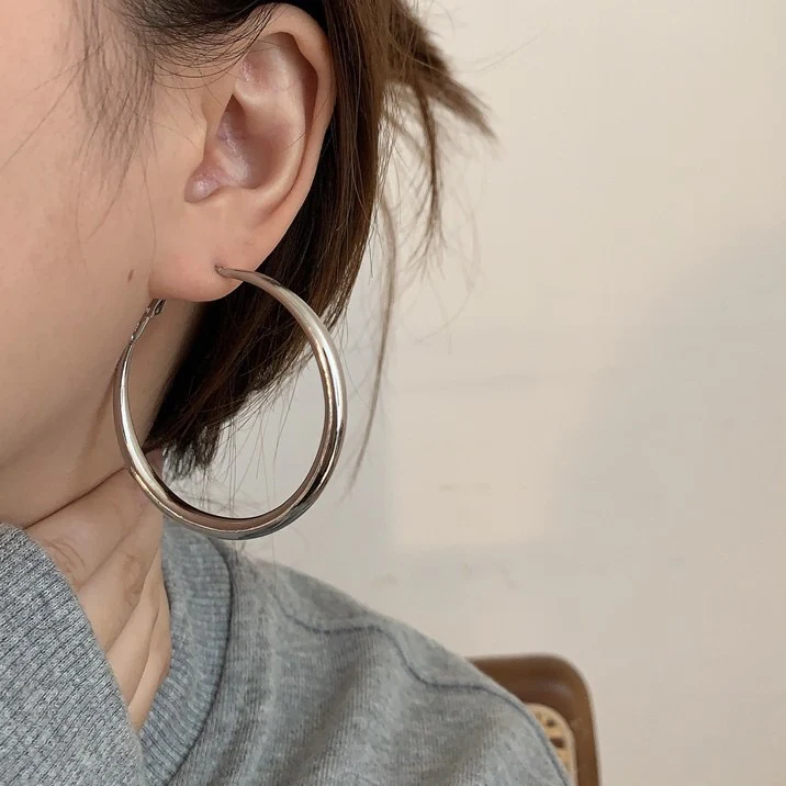 Clean Girl Silver Hoop Earrings