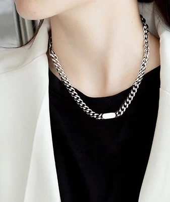 Clunky Silver Unisex Chain Necklace - Image 2