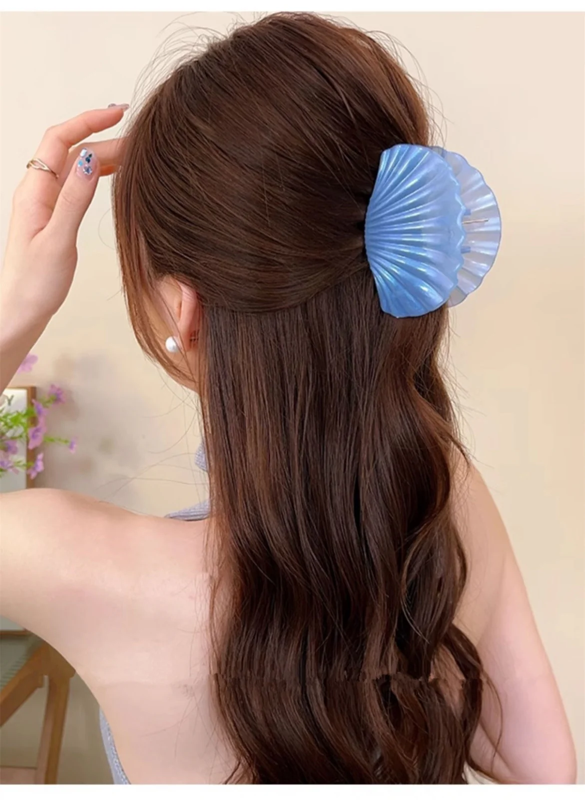Coastal Calling! Seashell Claw Clip - Image 2