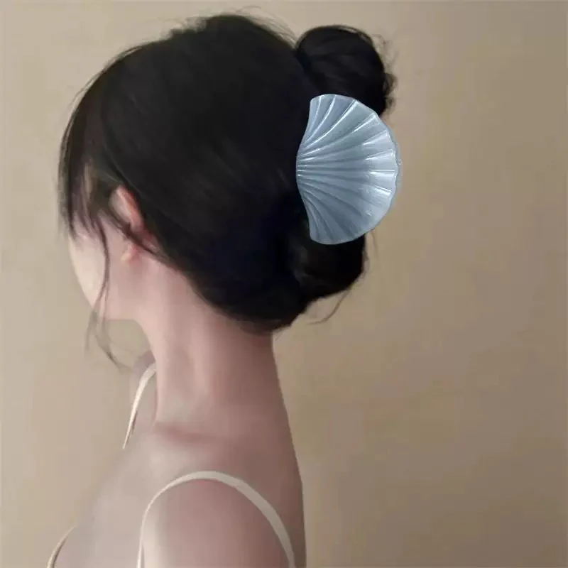 Coastal Calling! Seashell Claw Clip - Image 6